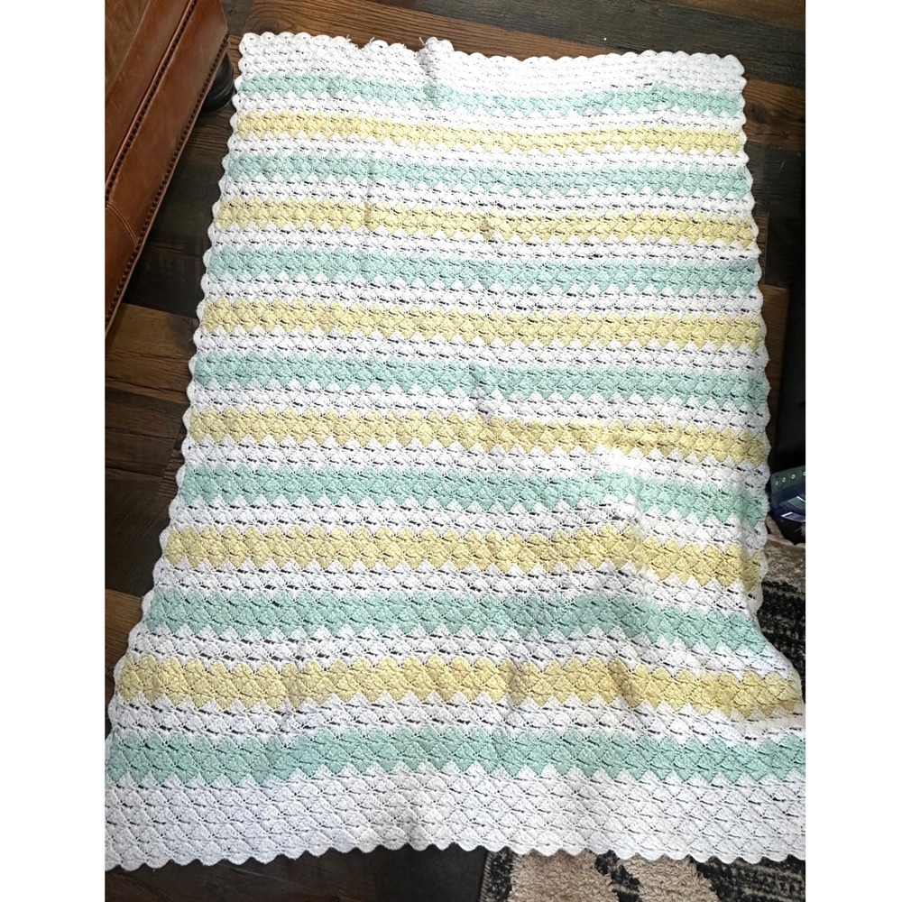 Vintage Handmade Crochet Baby Blanket Pastel Yellow Green White Shell 60x40